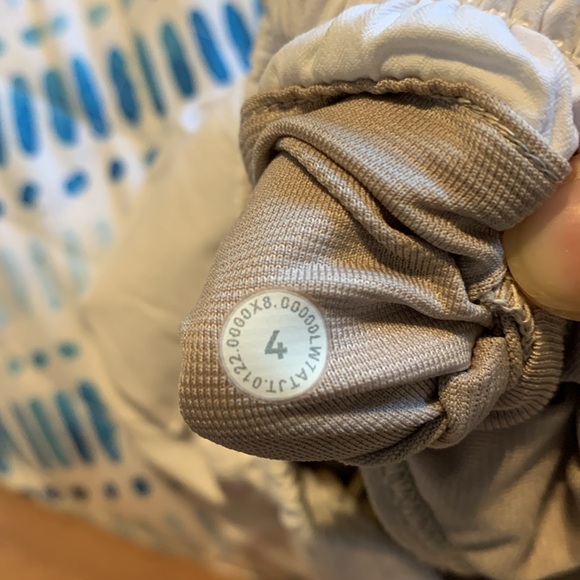 Lululemon Hotty Hot short long 4” - Picture 6 of 6